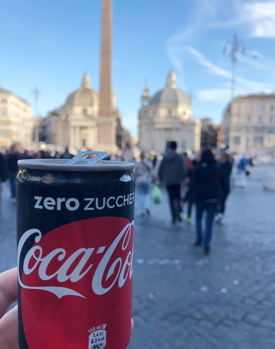 2度目のポポロ広場。コーラが配られていました。