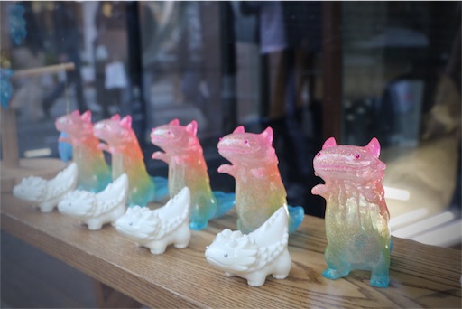 当店の記念日 ナカザワショーコ 原宿mini個展レインボー山椒魚怪獣バイロン その他