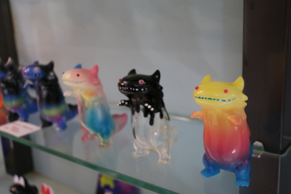 ナカザワショーコ 原宿mini個展レインボー山椒魚怪獣バイロン