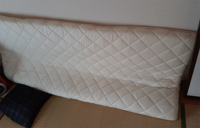 使っているうちに素材の復元力が損なわれ、へたってしまった敷布団