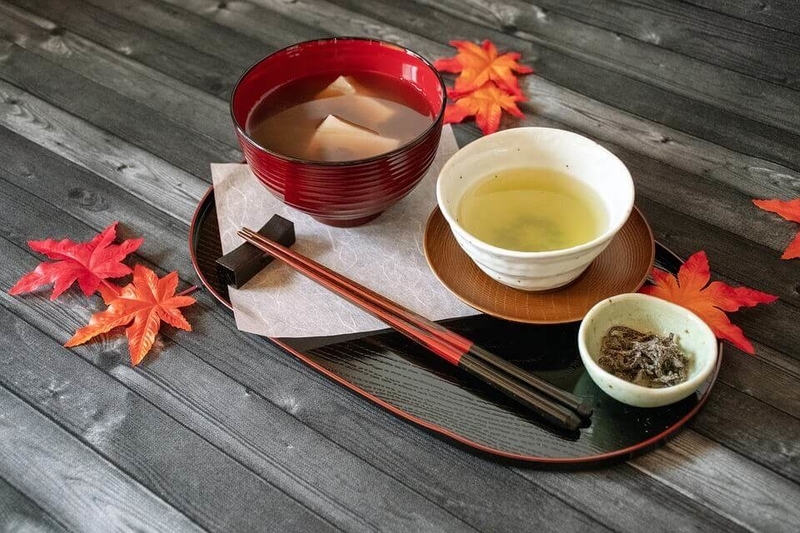 f:id:ru_nohito:20181222201538j:plain 日本茶とおしるこ
