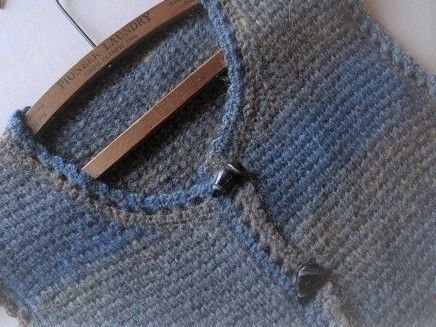 プレーンアフガン編のベスト 基礎本作品なのに 素敵な編み図なので アフガン編みのニットベスト 編み物本を編む ルーエル通り39番地