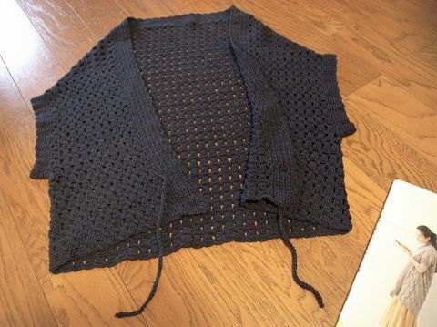 直線編みのボレロ Michiyoさんの 着回し自在なニットのふだん着 から いつの時代にも楽しめるニット 編み物 本を編む ルーエル通り39番地