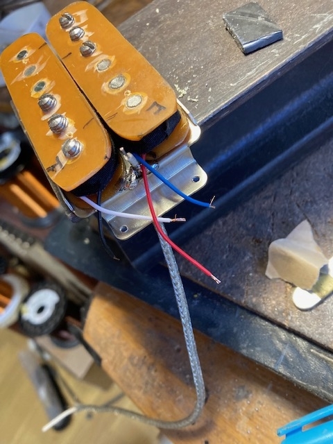 FENDER Japanワイドレンジハムバッカーフロント配線付き FENDER Japanワイドレンジハムバッカーフロント配線付き