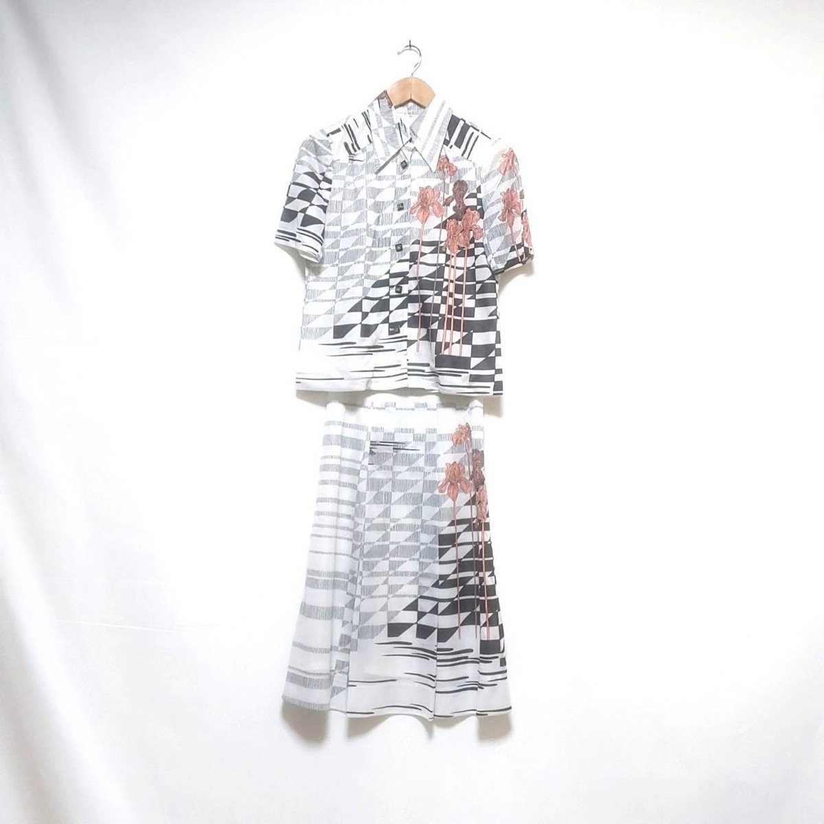 f:id:ruin-selectshop:20190604201823j:plain f:id:ruin-selectshop:20190604201823j:plain