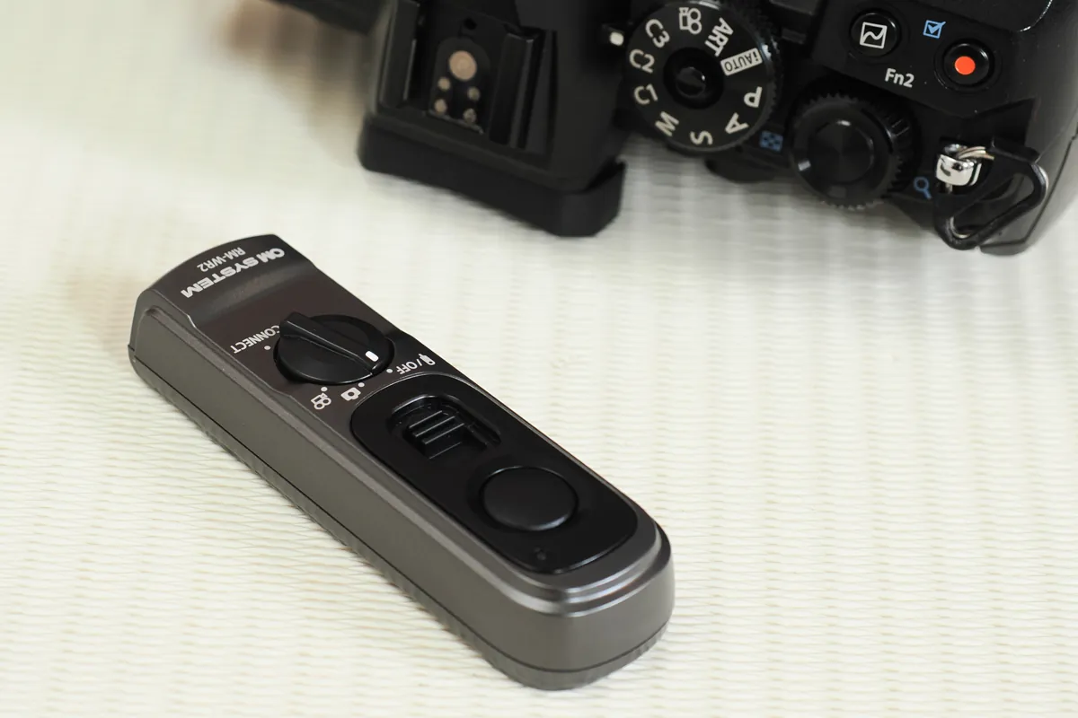 OM SYSTEMワイヤレスリモコンRM-WR-1 OM SYSTEM RM-WR1 Wireless Remote Control with Cable for OM-1