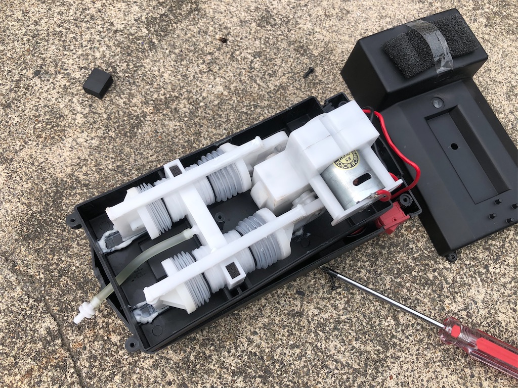 タミヤスプレーワーク エアブラシ コンプレッサー 故障 自力で修理