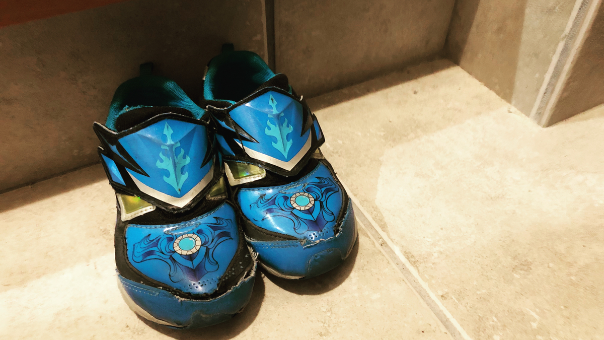 ボロボロになったウルトラマンの靴を捨てられない話 僕が僕であること 仮