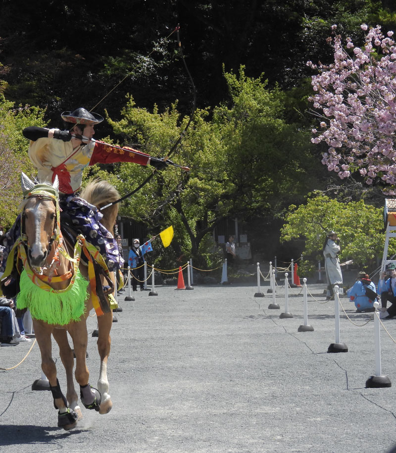 やぶさめ・スポーツ鏑流馬！ - 南部鉄器マンの営業日記-2