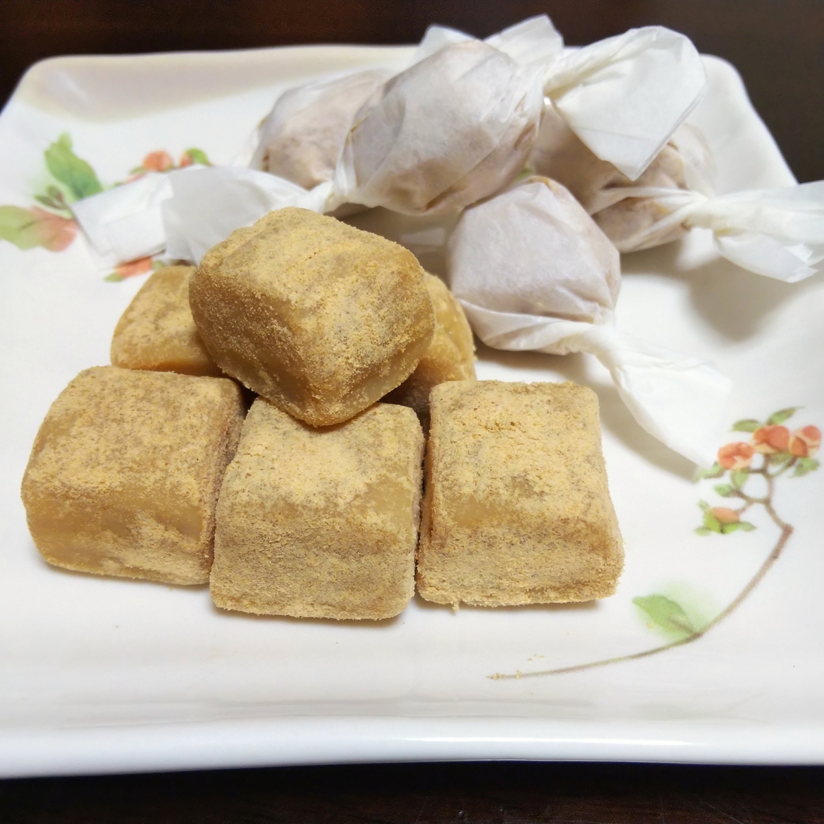 きな粉とミルクのソフトキャンディ おむすびころころ