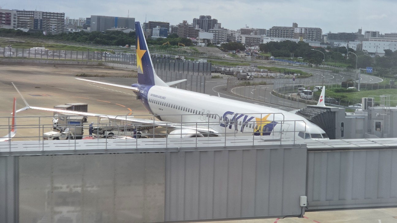 スカイマーク搭乗レビュー】5/28初就航！スカイマーク B737-8 羽田ー