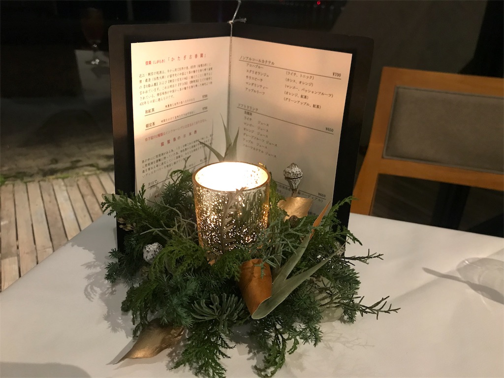 レストランの机の上