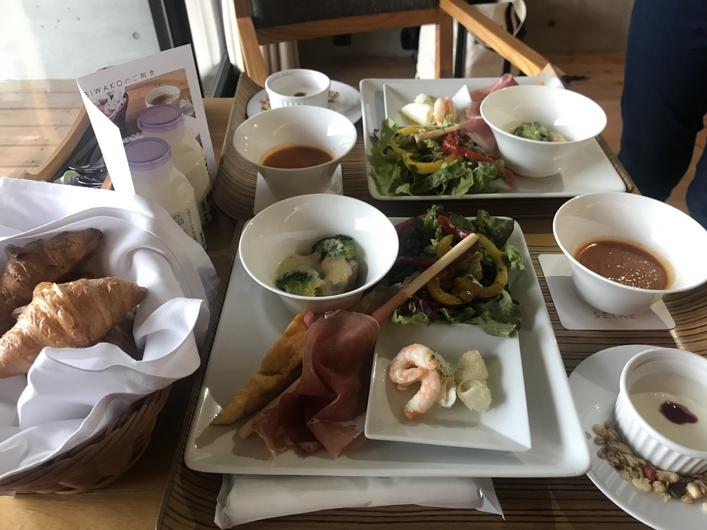 セトレマリーナ朝食