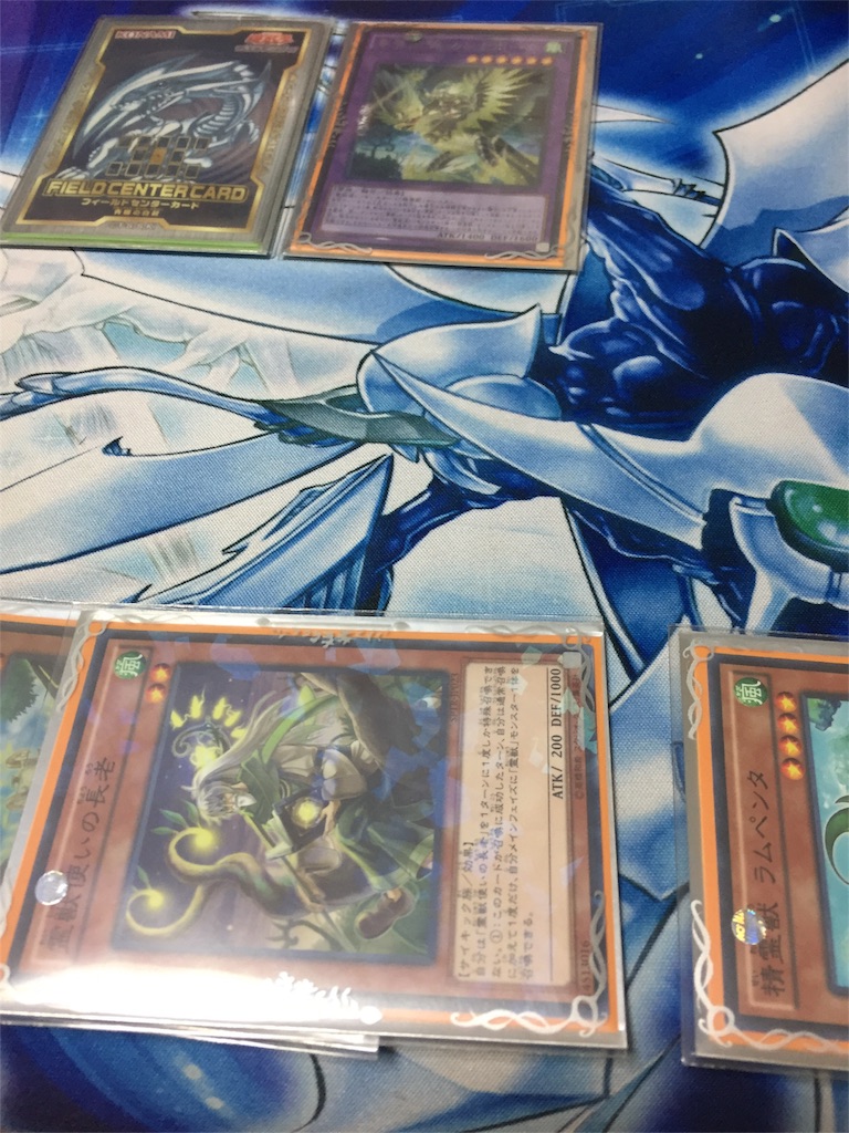 「新品未使用」遊戯王　海外限定プレイマット　聖霊獣騎ペトルフィン 遊戯王 聖霊獣騎 ペトルフィン ハーフプレイマット | ✨プラチナ