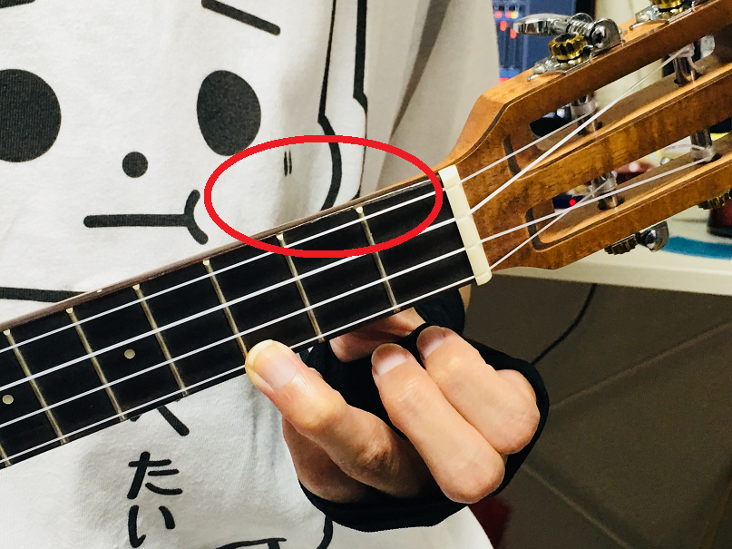 ウクレレ 姿勢 右手 左手 奏法