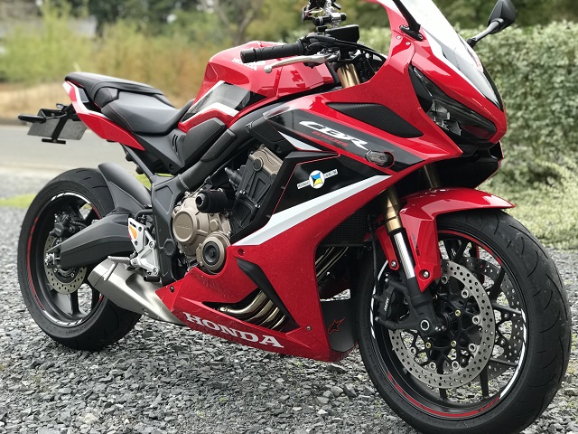ホンダ CBR650R ガソリンタンク塗装研磨 - 茨城県カー
