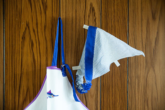 不用品リメイクの園グッズ サイズアウトしたオックスフォードシャツで調理実習用の三角巾を作りました 手芸のスギサク