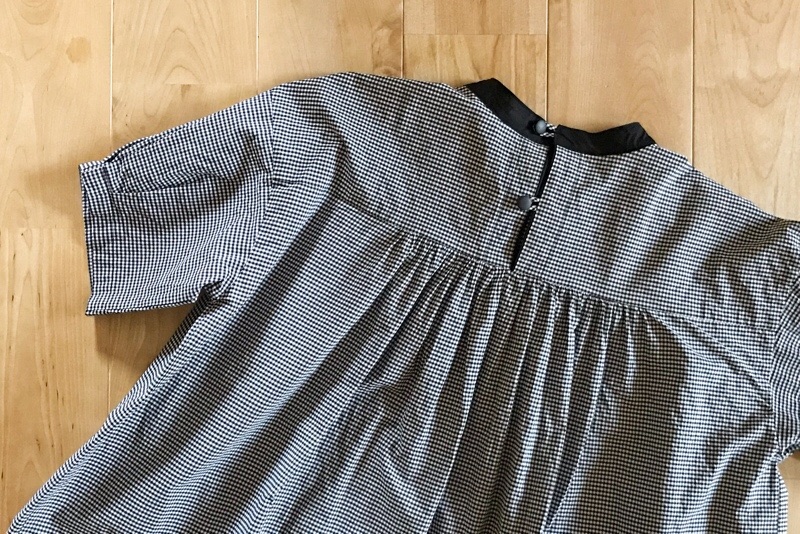 ラクしてきれいに見える服,ギャザーブラウス