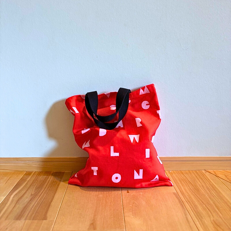 ミニトートにエプロンセット収納