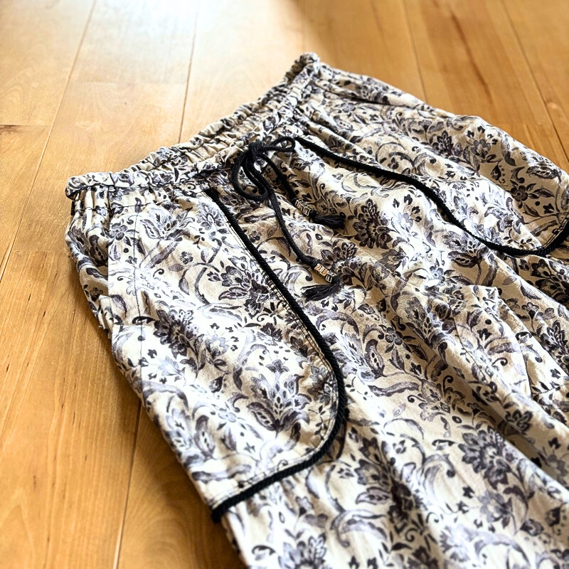 コットンリネン花柄パンツ