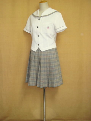 関西中央高等学校の制服