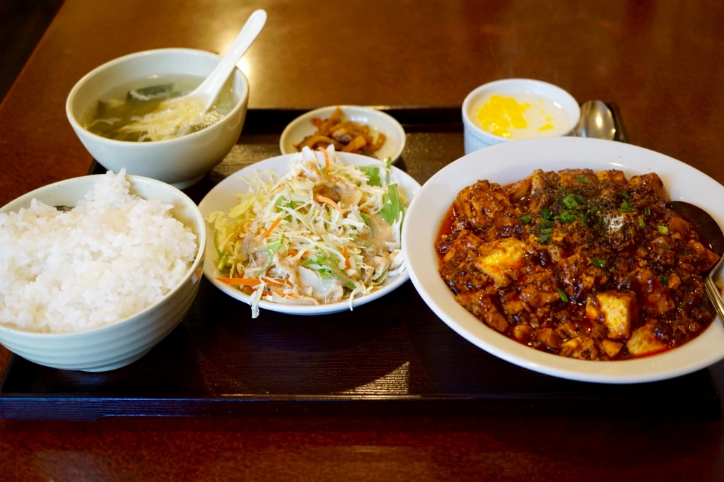 辛くて痺れる本格的な味 上野 晴々飯店 の麻婆豆腐定食が安くて美味い ウォーキングと美味しいもの