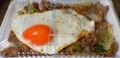 [241115][「オリーブ弁当」][名無し弁当][パクチョイと豚コマ]