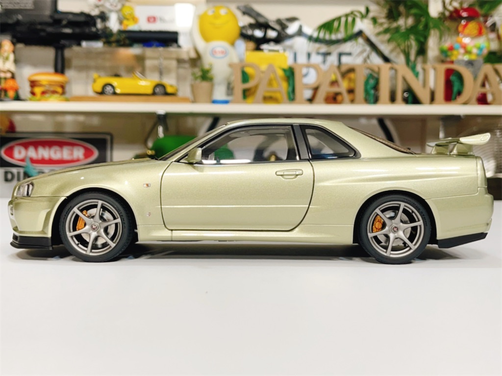 オートアート)日産スカイラインGT-R VスペックⅡニュル見てみた