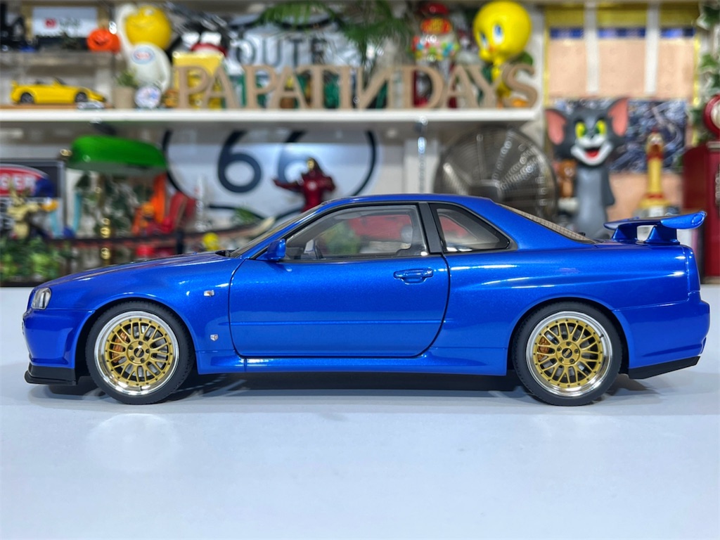 オートアート　日産 スカイライン GT-R （R34） Vスペック II BBS オートアート 1/18 日産 スカイライン GT-R (R34) Vスペック II