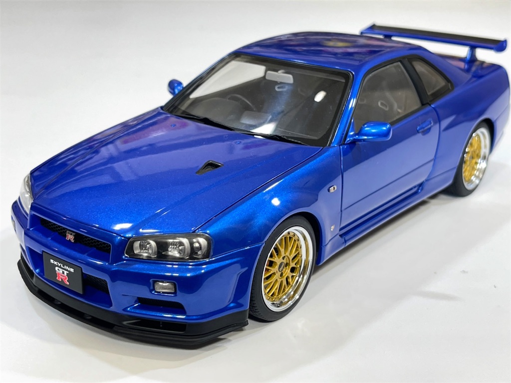 オートアート　日産 スカイライン GT-R （R34） Vスペック II BBS オートアート 1/18 日産 スカイライン GT-R (R34) Vスペック II