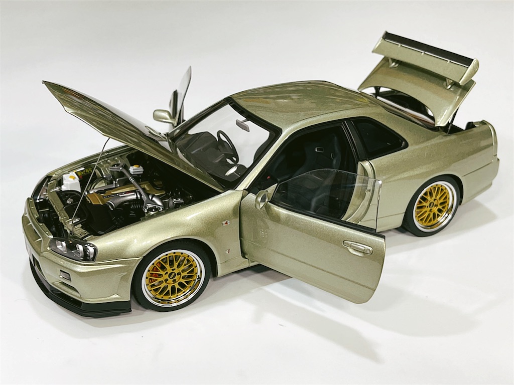 オートアート)日産スカイラインGT-R VスペックⅡニュル 