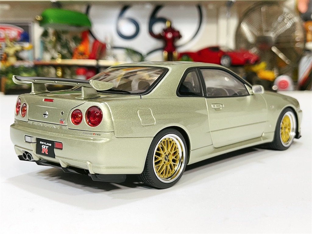 オートアート)日産スカイラインGT-R VスペックⅡニュル 