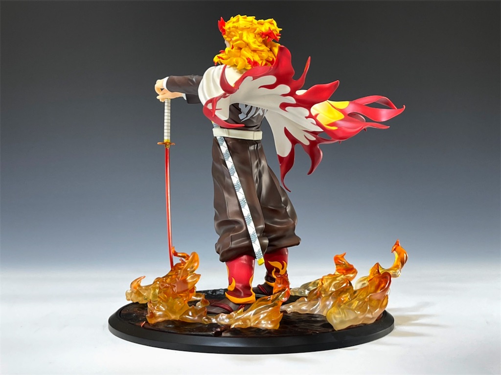 鬼滅の刃)1/8 劇場版 鬼滅の刃 煉獄 杏寿郎フイギュア買ってみた