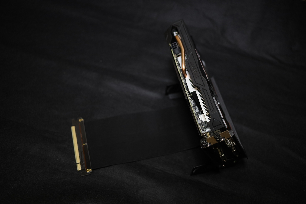 垂直...?時代は斜めです【マルチアングルGPUブラケット】 - S_Blog