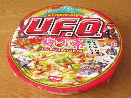 焼そばUFO　梅こぶ茶