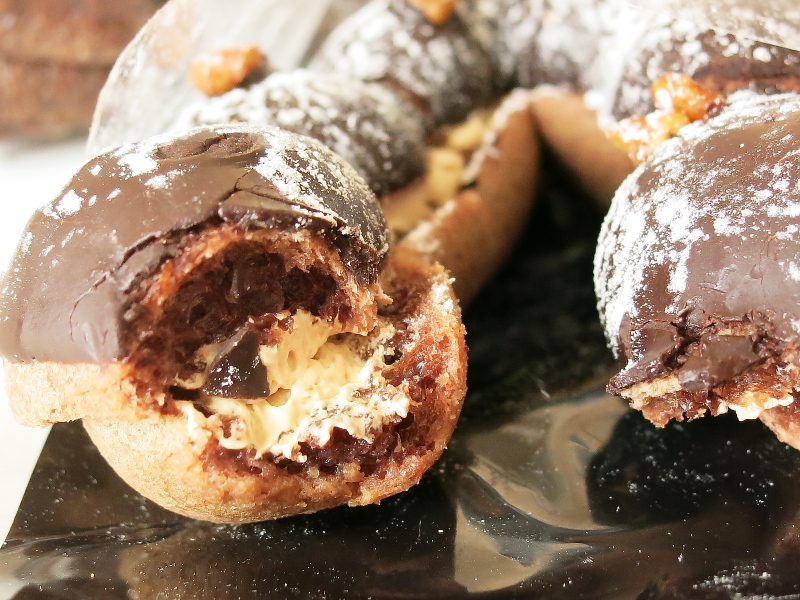 ポン・デ・ヨロイヅカ キャラメルショコラ f:id:sa_to_e:20190125191208j:plain