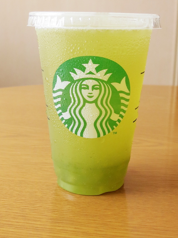 スタバ　フローズンティー 香る煎茶×グリーンアップル