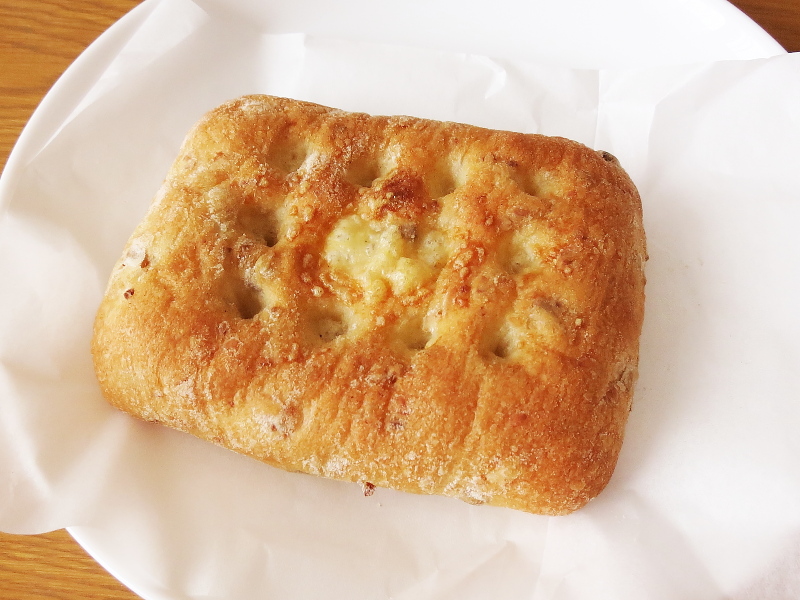 スタバ　パルメザンチーズ シリアルブレッド