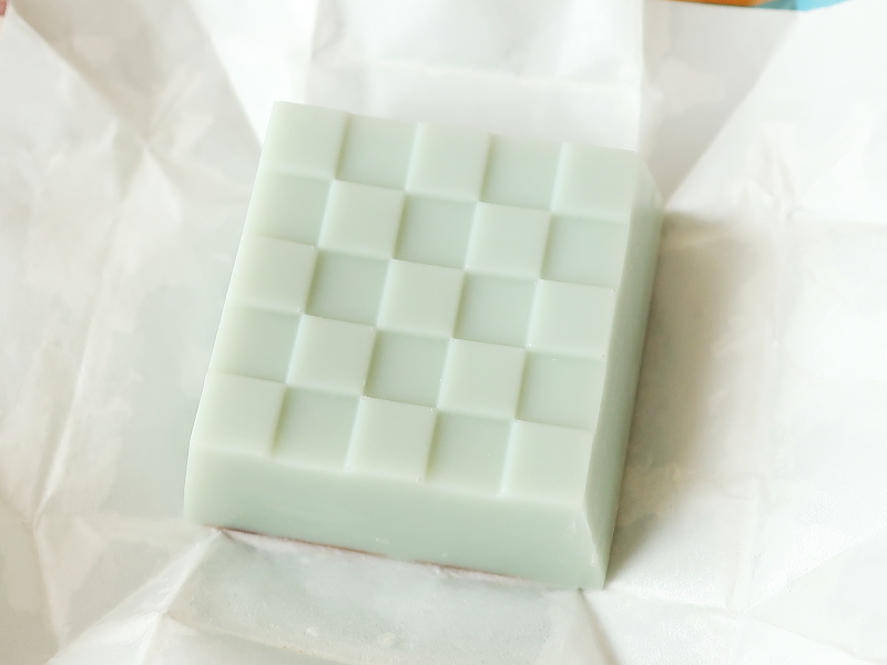 チロルチョコ チョコミントもち f:id:sa_to_e:20200629175549j:plain