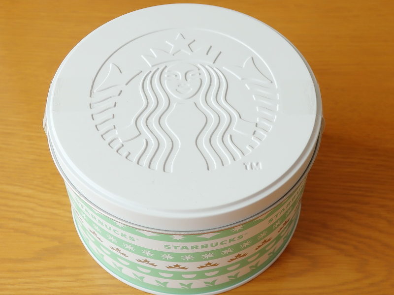スタバのクグロフ f:id:sa_to_e:20201215172013j:plain
