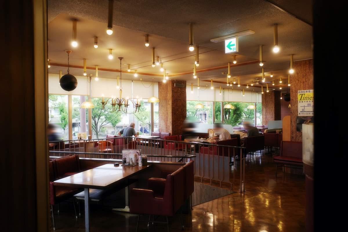 コンパル 御器所 店