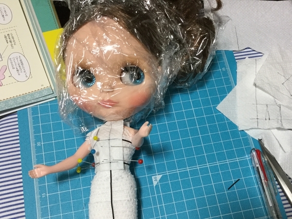ドール服原型 型紙の教科書 よりネオブライス服の原型をつくりました さびねこ洋品店