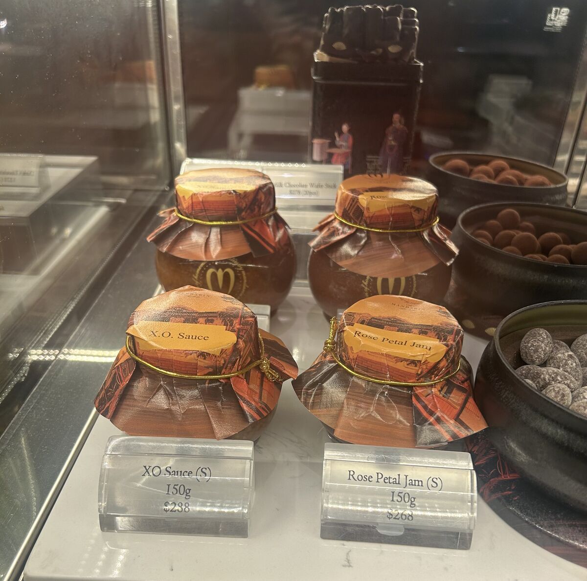 マンダリンオリエンタル香港　ローズペタルジャム150g 最上級の優雅さ！マンダリンオリエンタルホテル香港限定「ローズ