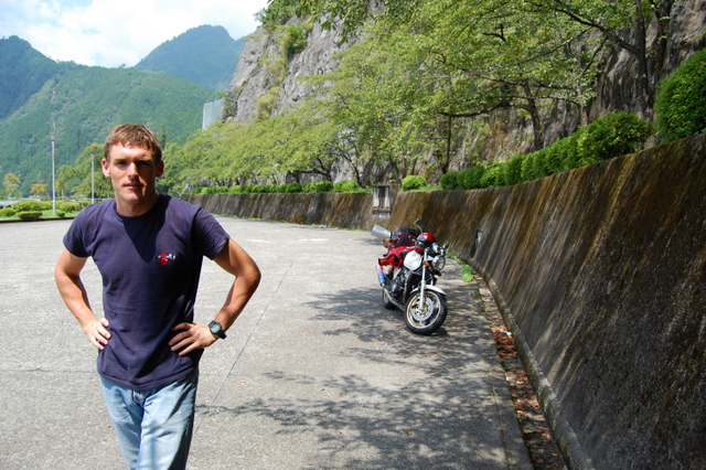 Tom and CB400 2