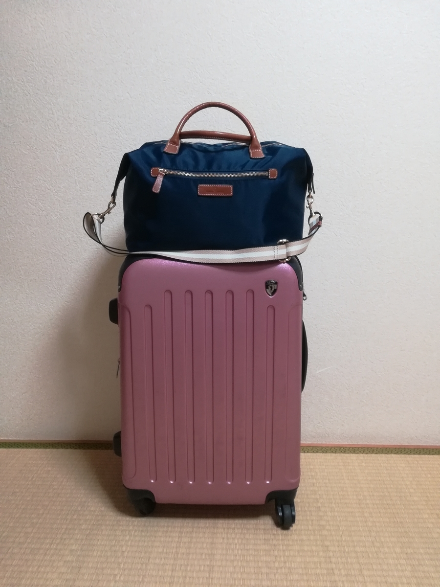 スーツケースを持たないミニマリスト夫婦が新婚旅行でレンタルスーツケースを使ってみた ミニマリストはスーツケースを買うべきか さくり スーツケースを持たないミニマリスト夫婦が新婚旅行でレンタルスーツケースを使ってみた ミニマリストはスーツケースを買うべきか さくり