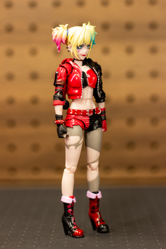 ハーレイ・クインが異世界へ！？『リボルテック アメイジング