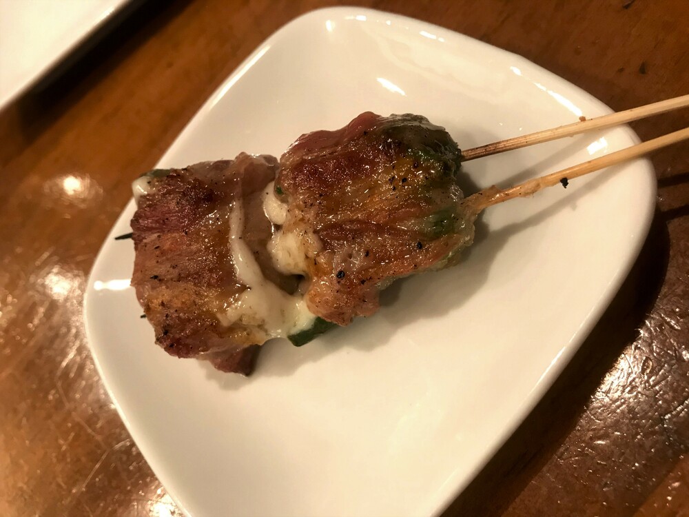肉巻きピーマンチーズ詰め