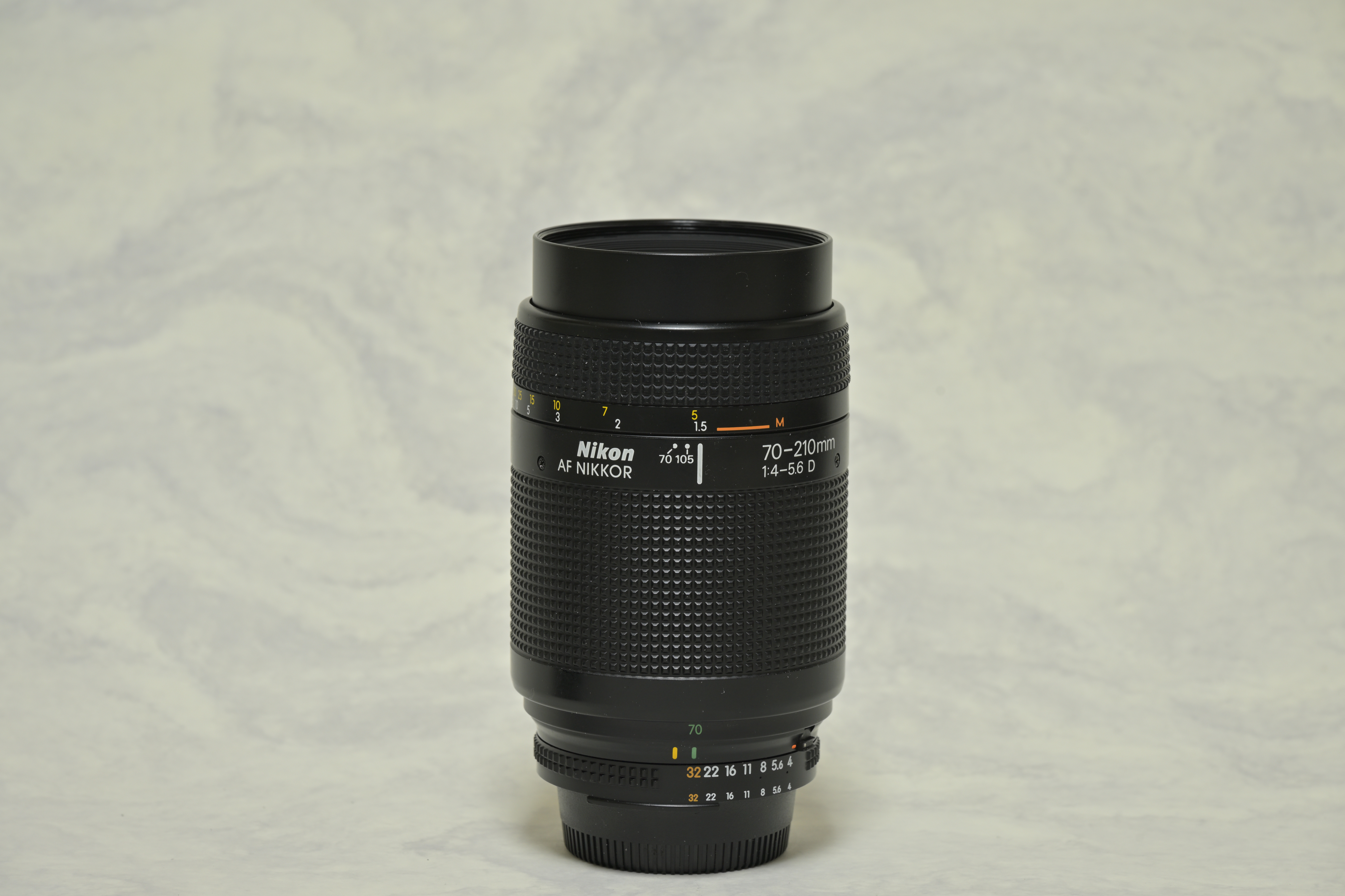 海外では高評価？な3倍ズームレンズ。AI AF Zoom-Nikkor 70-210mm F4