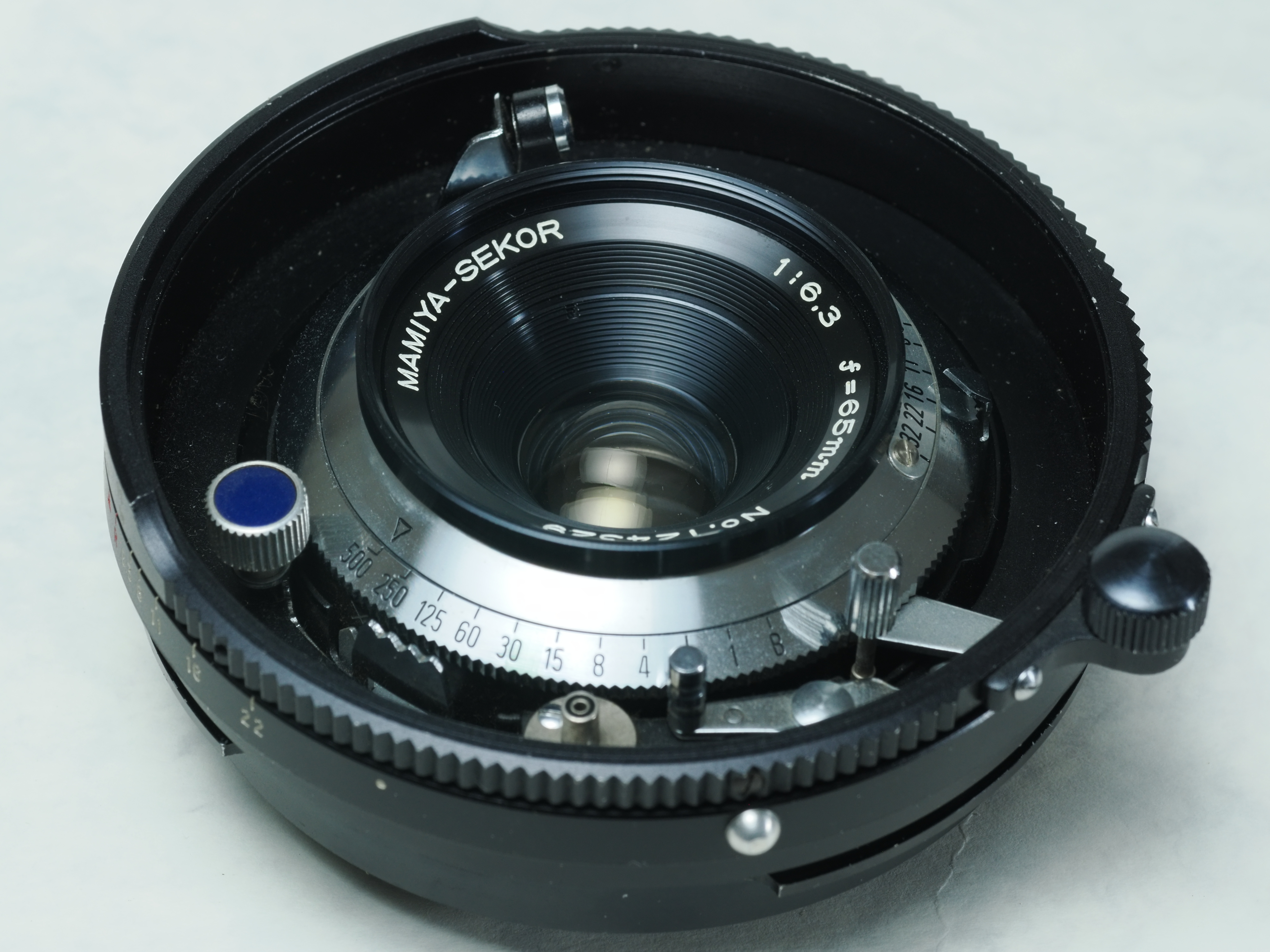 持ち出せる限界に挑め。デカ重プレスカメラのロマン。 MAMIYA PRESS