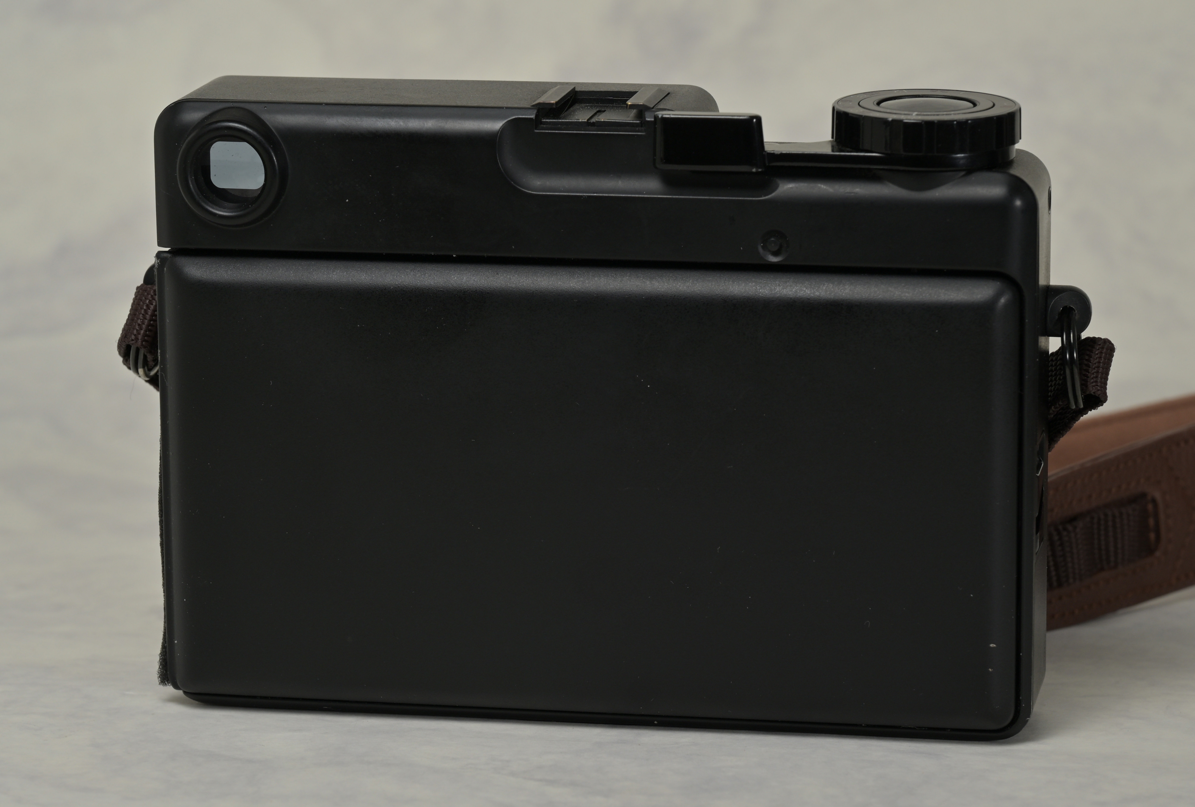 写真の撮れる高級弁当箱を愛そう。Plaubel Makina 67について：カメラ
